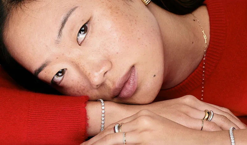 Mejuri jewelry products